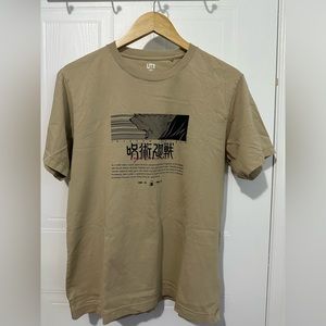 UNIQLO X JUJUTSU KAISEN 1ST Edition, size small, never worn.